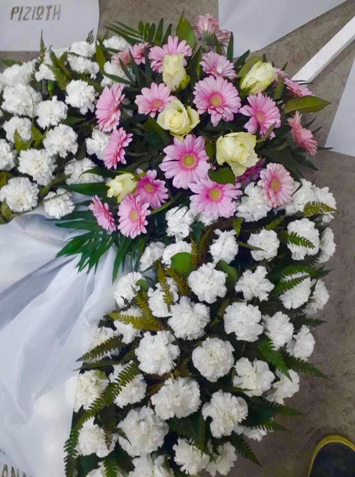 Στεφάνι Κηδείας + Μπουτουνιέρα